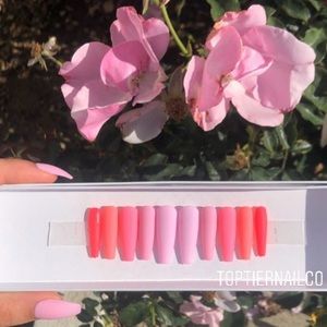 Barbie Pink Nail Set